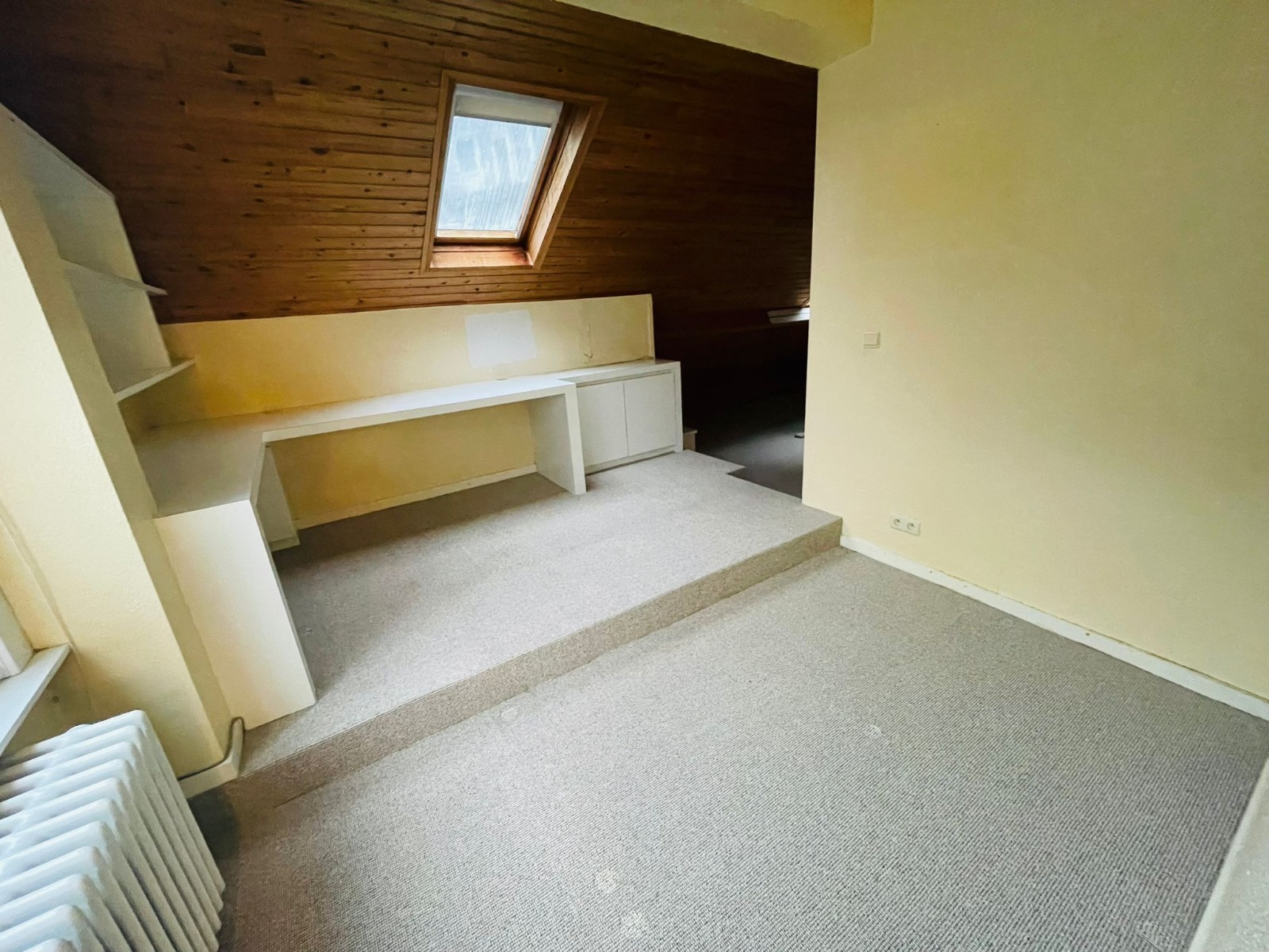 Zolder voor renovatie